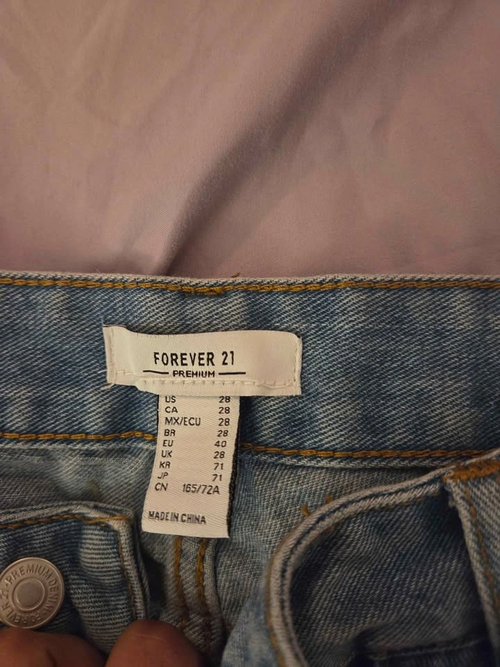 Womens Jeans: Sizes 4 - 8 - photo 3