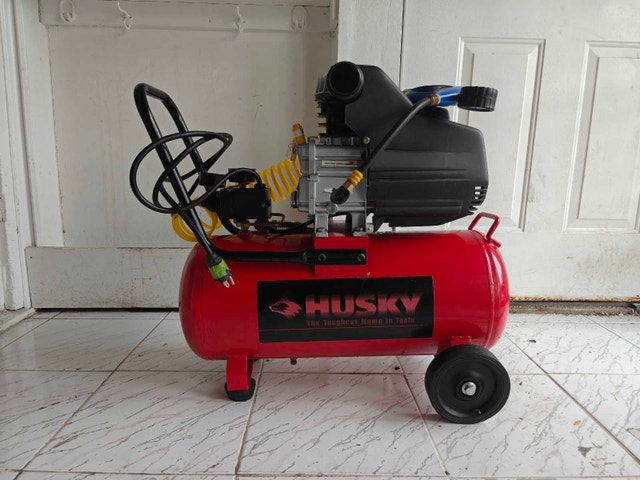 Husky Air Compressor 8 Gallon