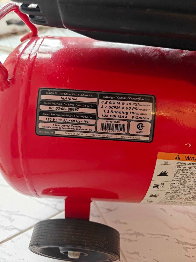 Husky Air Compressor 8 Gallon - photo 4