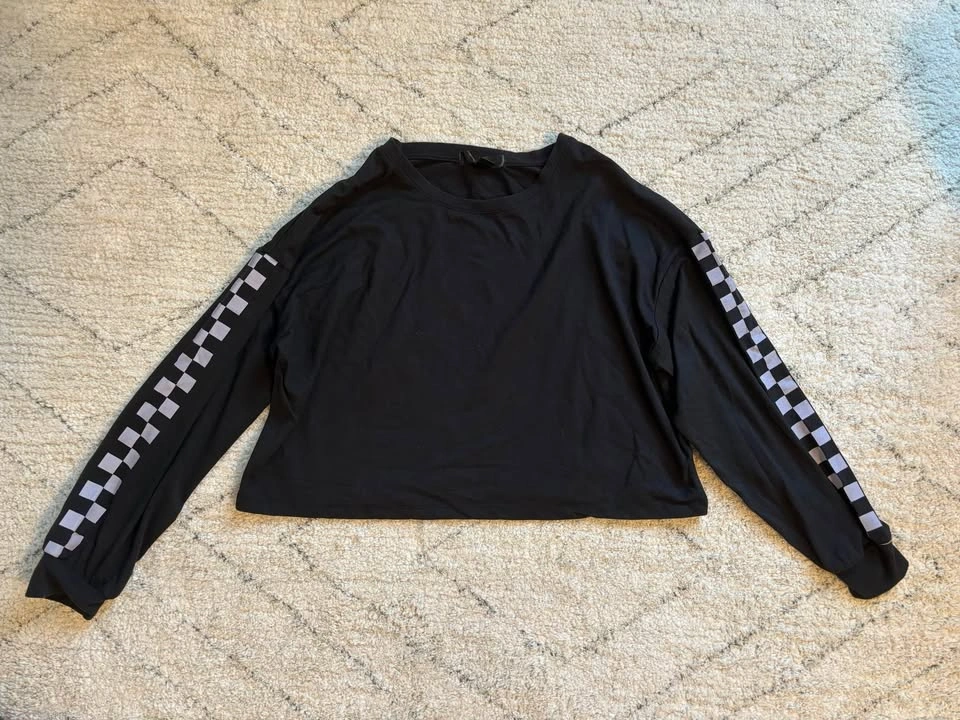 $8 for All Urban Planet Crop Top Lot - S - photo 2