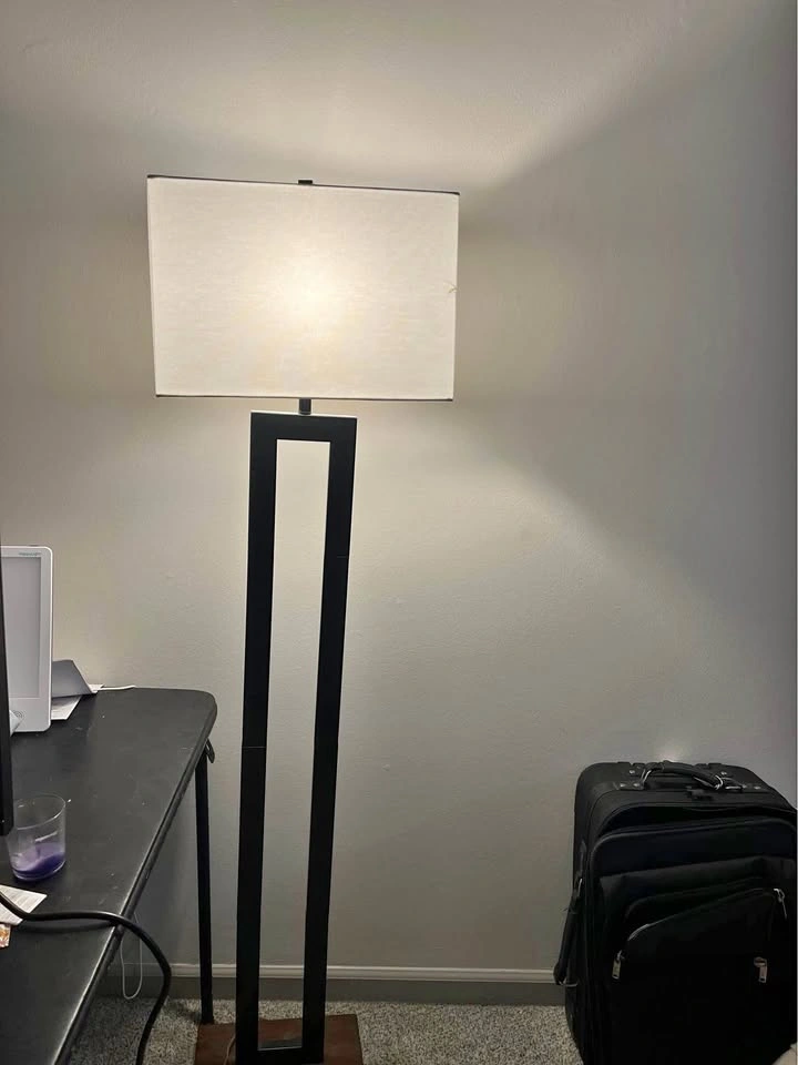 Floor lamp