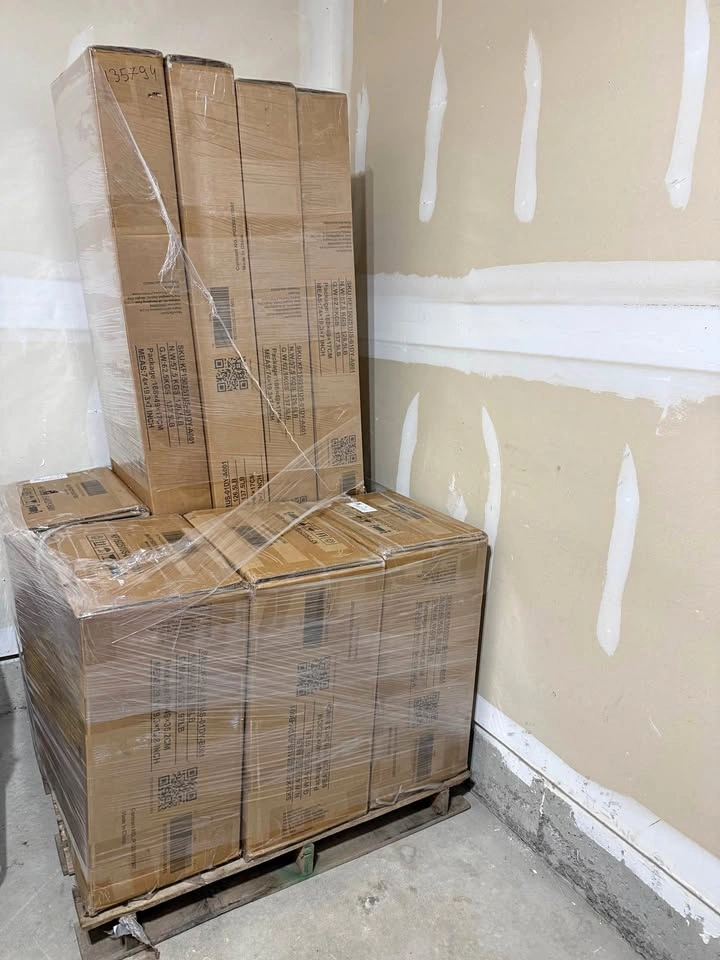BRAND NEW & SEALED – Modern C-Shaped TV Stand / Media Console