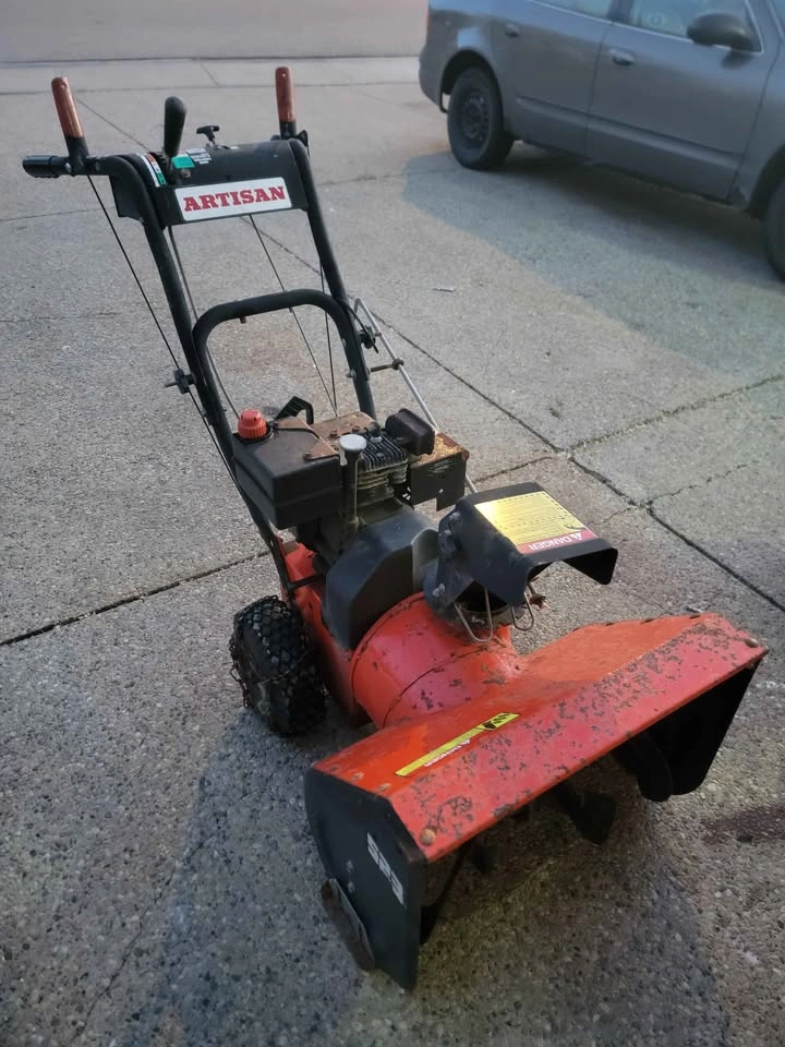 Fully Serviced Snow Blowers - Various Models - photo 4