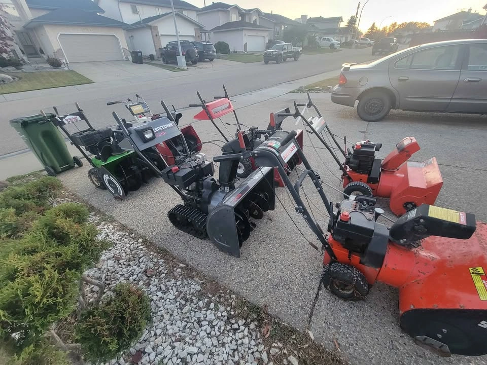 Fully Serviced Snow Blowers - Various Models - photo 5