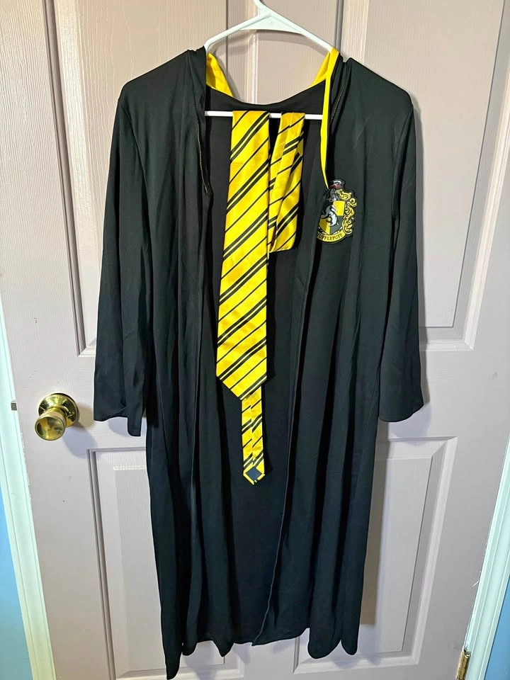 Hufflepuff cloak costume