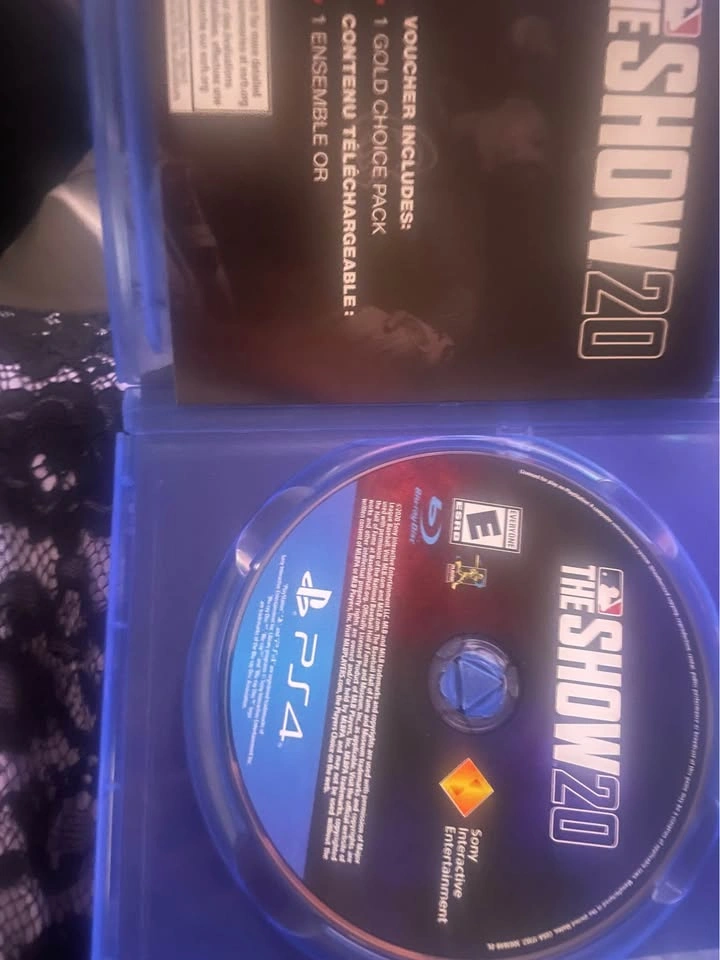 PS4 console. Three games. One controller. - photo 4
