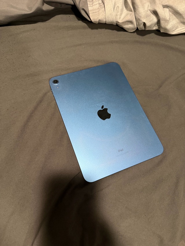 iPad 10th Gen 256GB Wi-Fi, Blue