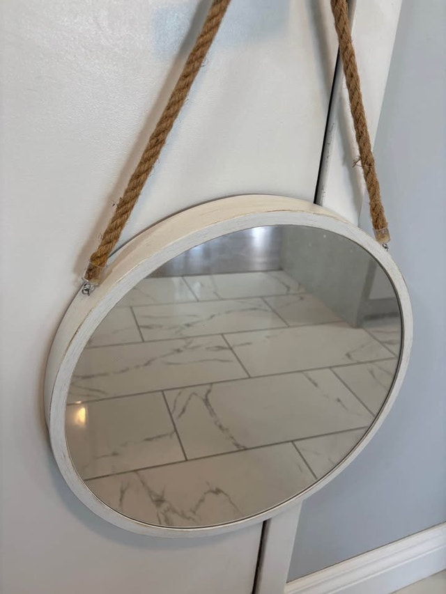 Round White Mirror - photo 2