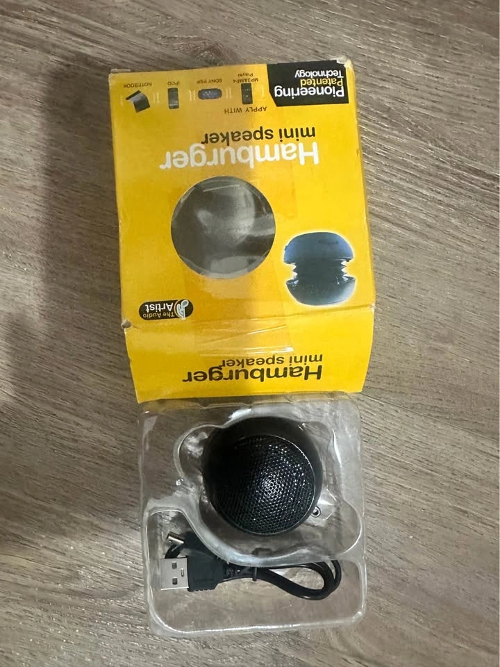 The Audio Artist Hamburger Mini Speaker - photo 2