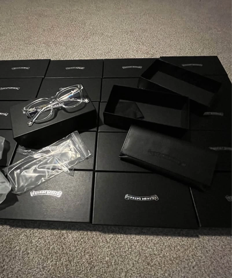 Branded Glasses with Bluelight Lens - Black & Clear Frames - photo 3