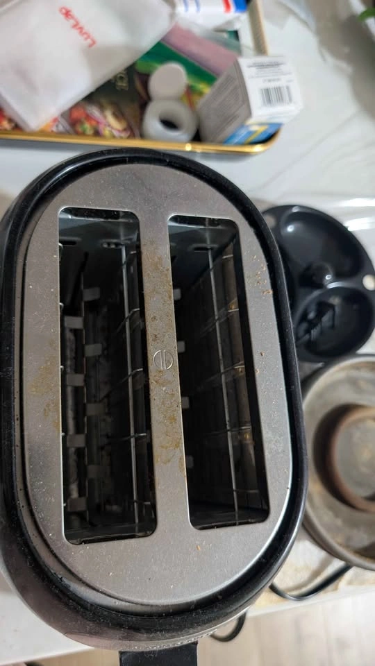 Black+Decker 2-Slice Toaster - photo 2