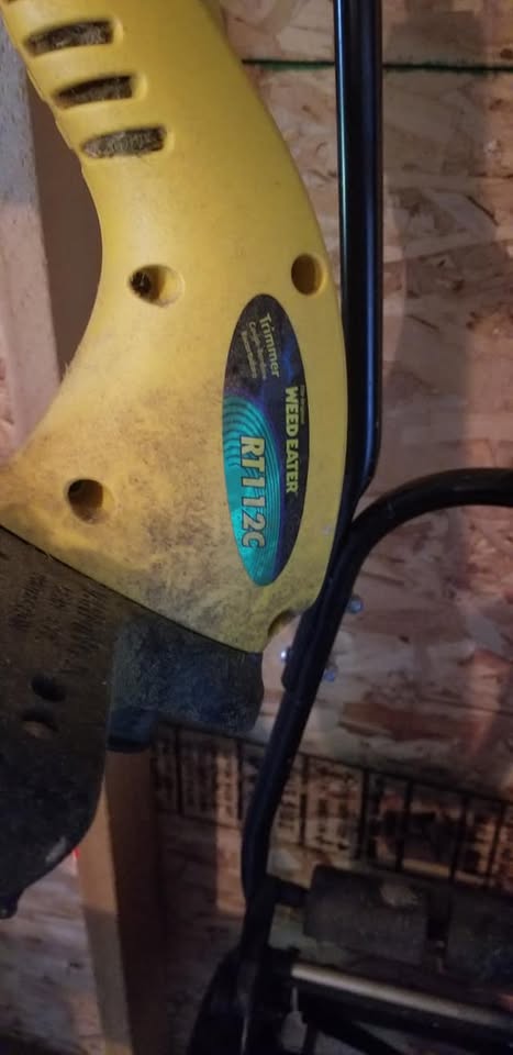 Push mower and weed wacker - photo 3