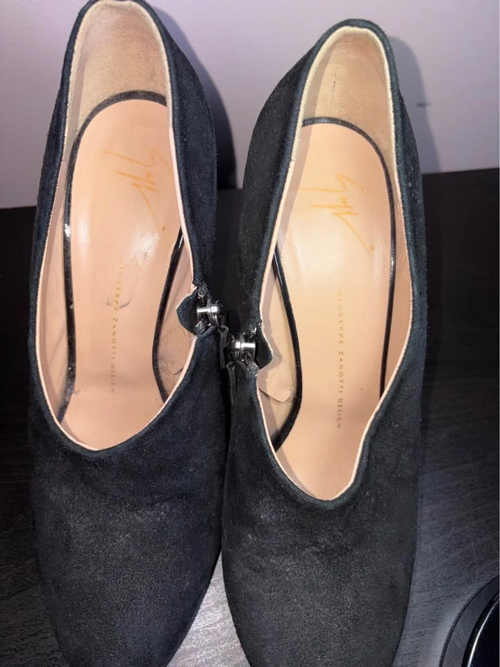 Vintage Giuseppe Zanotti Black Suede Heels Size 41.5 - photo 3