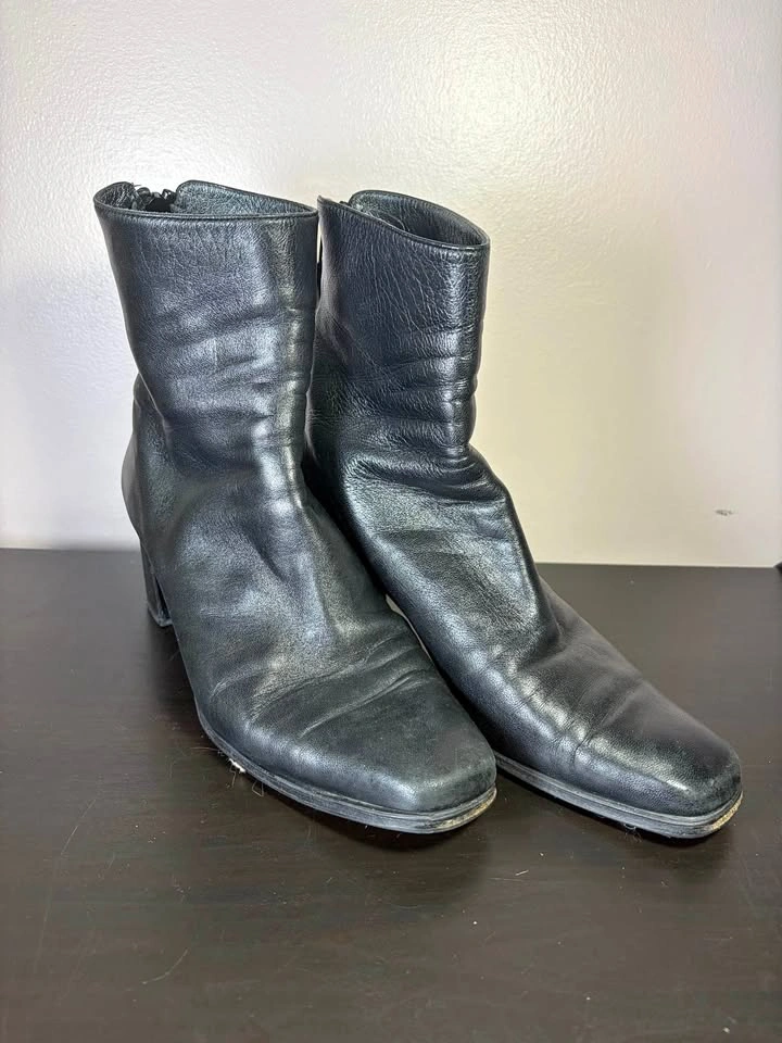 Vintage Stuart Weitzman Black Leather Boots Size 8.5 Woman’s