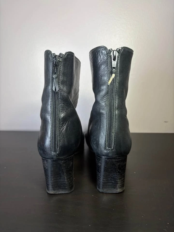 Vintage Stuart Weitzman Black Leather Boots Size 8.5 Woman’s - photo 2