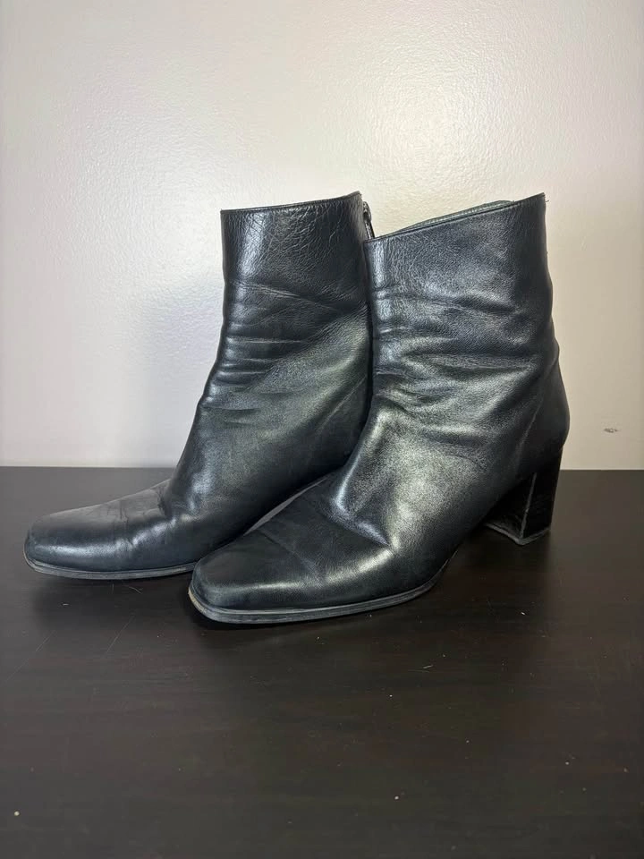 Vintage Stuart Weitzman Black Leather Boots Size 8.5 Woman’s - photo 3