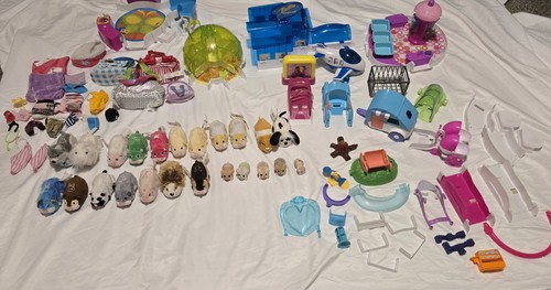 Huge Vintage Zhu Zhu Pets Lot with Accessories and Playsets