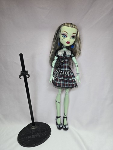 Monster High Frightfully Tall Ghouls 17’’ Frankie Stein Doll