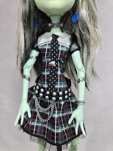 Monster High Frightfully Tall Ghouls 17’’ Frankie Stein Doll - photo 3