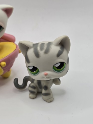 Littlest Pet Shop Cat Lot of 3 Cats and Couch Vintage - photo 4