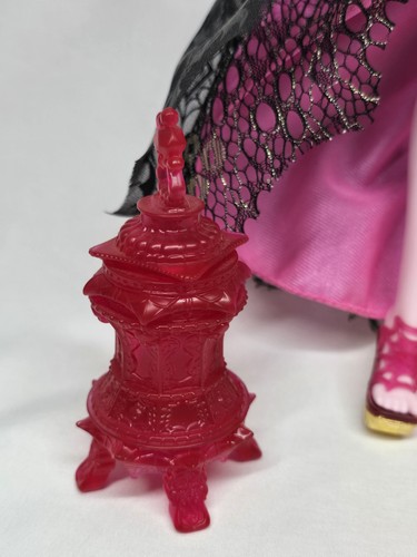 Monster High Draculaura 13 Wishes Haunt The Casbah Doll - photo 3