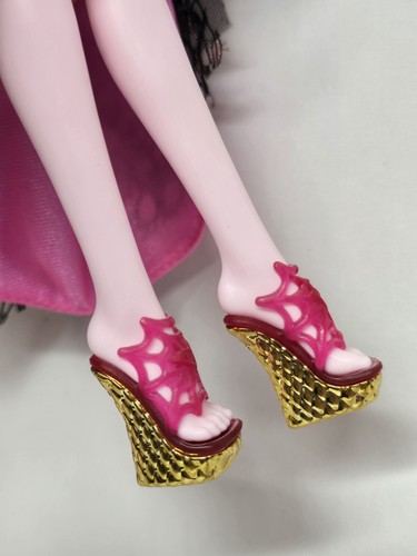 Monster High Draculaura 13 Wishes Haunt The Casbah Doll - photo 4