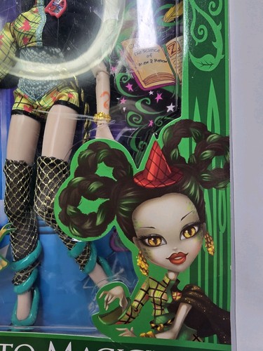 Bratz Bratzillaz Back to Magic Victoria Antique Doll 2013 - photo 3