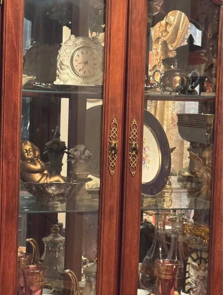 Solid Cherry Glass Storage Cabinet / Display Hutch - photo 2