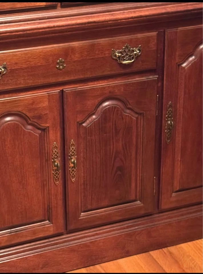 Solid Cherry Glass Storage Cabinet / Display Hutch - photo 3