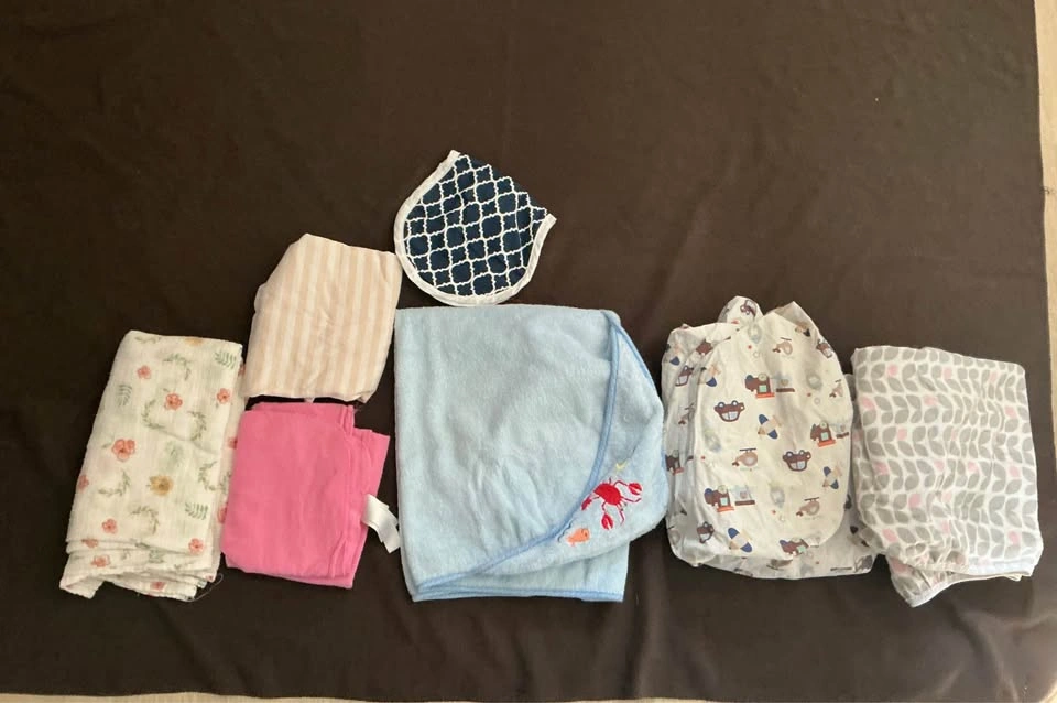 Baby Bedding & Blanket Lot - Quilt, Swaddles, Fleece & Towels - photo 2