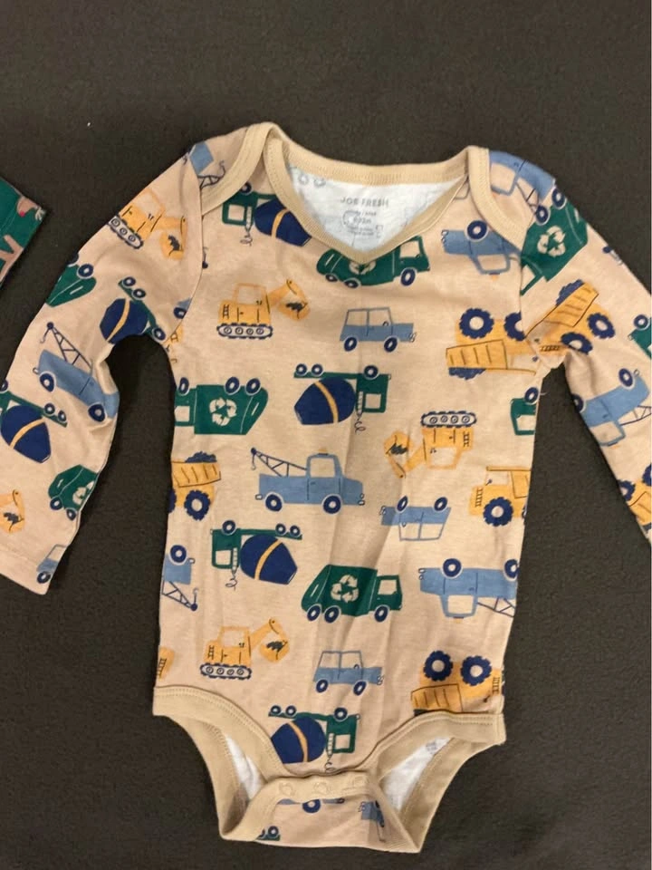 NEW Rompers/Onesies – Bundle of 4 | $10 - photo 4
