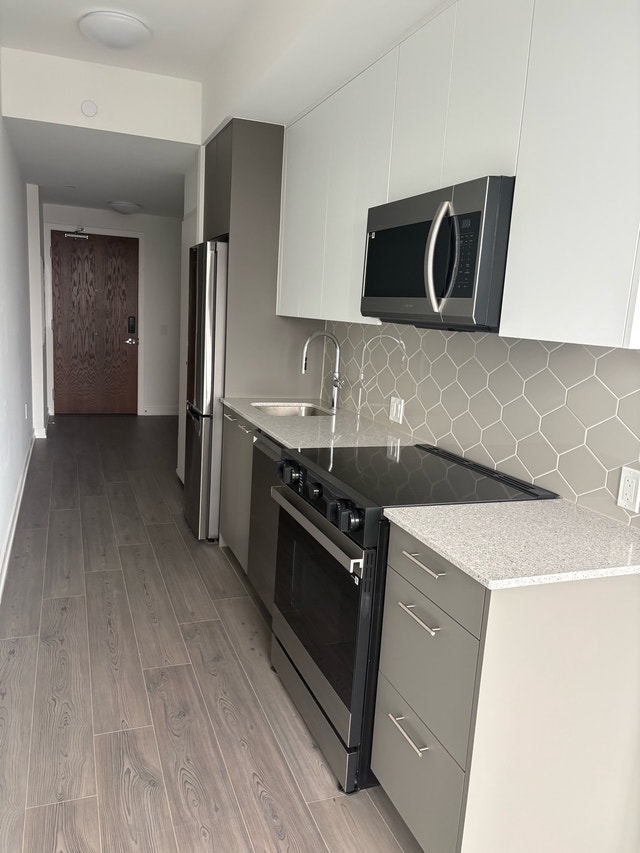 1 Bedroom + Parking + Locker - photo 4