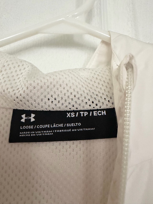 Under Armour Project Rock Windbreaker - photo 3