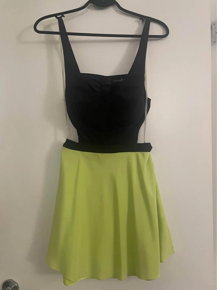 Guess by Marciano Dress Size 4 - photo 2