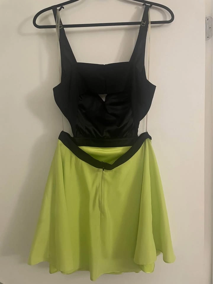 Guess by Marciano Dress Size 4 - photo 3