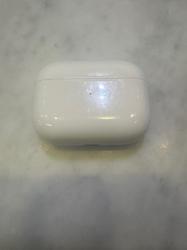 Apple AirPods Pro (1st Generation) with Charging Case - photo 2