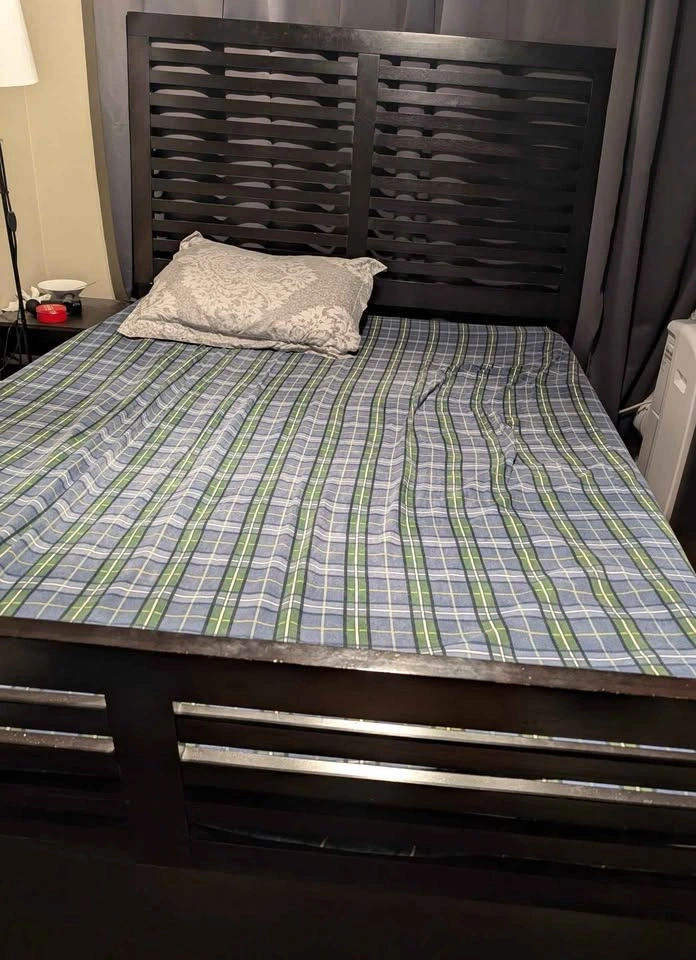 Queen bedframe - photo 2