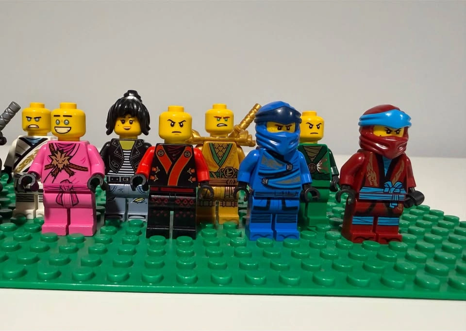 Lego Ninjago Minifigure Lot - photo 4