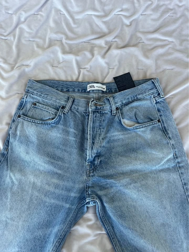 Straight Cut Mid-Rise Zara Jeans Size 6 - photo 2