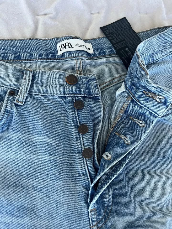Straight Cut Mid-Rise Zara Jeans Size 6 - photo 3