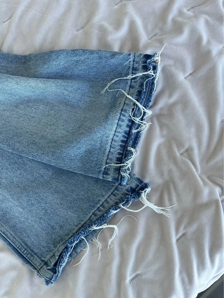 Straight Cut Mid-Rise Zara Jeans Size 6 - photo 5