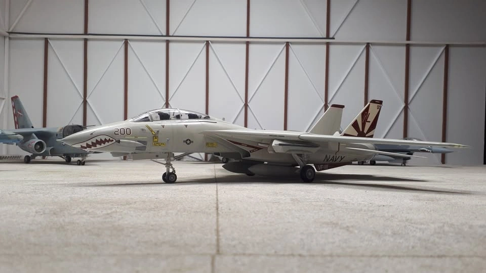 Completed 1/48th scale F-14A Tomcat plastic model aircraft - photo 2