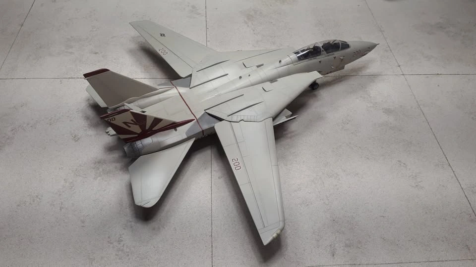Completed 1/48th scale F-14A Tomcat plastic model aircraft - photo 4