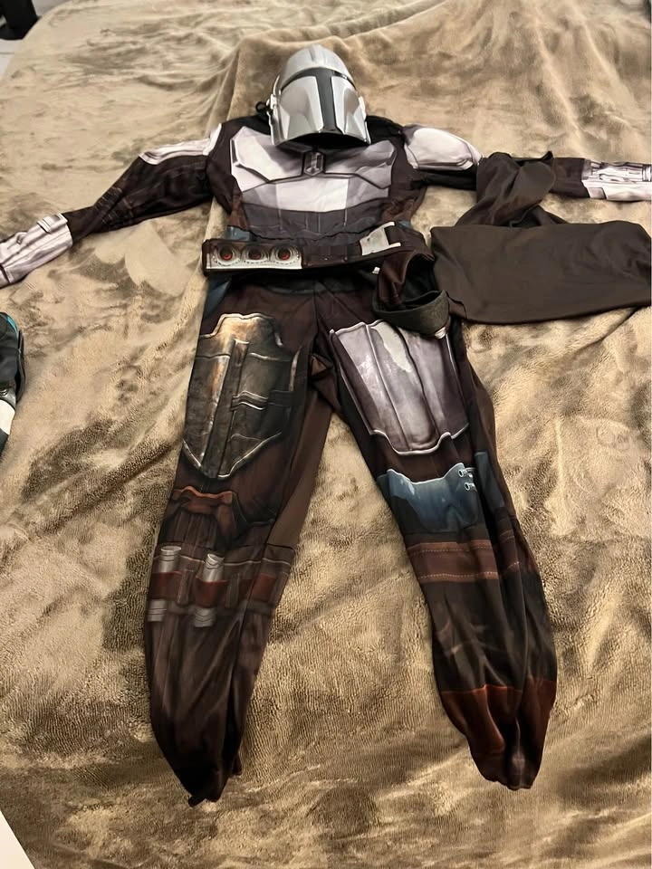 Mandalorian Costume 12-14 - photo 3