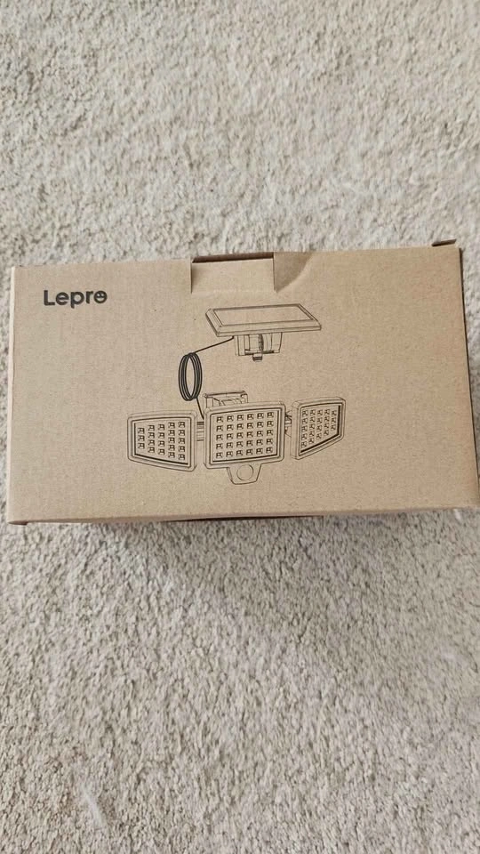 Lepre Solar Wall Lamp