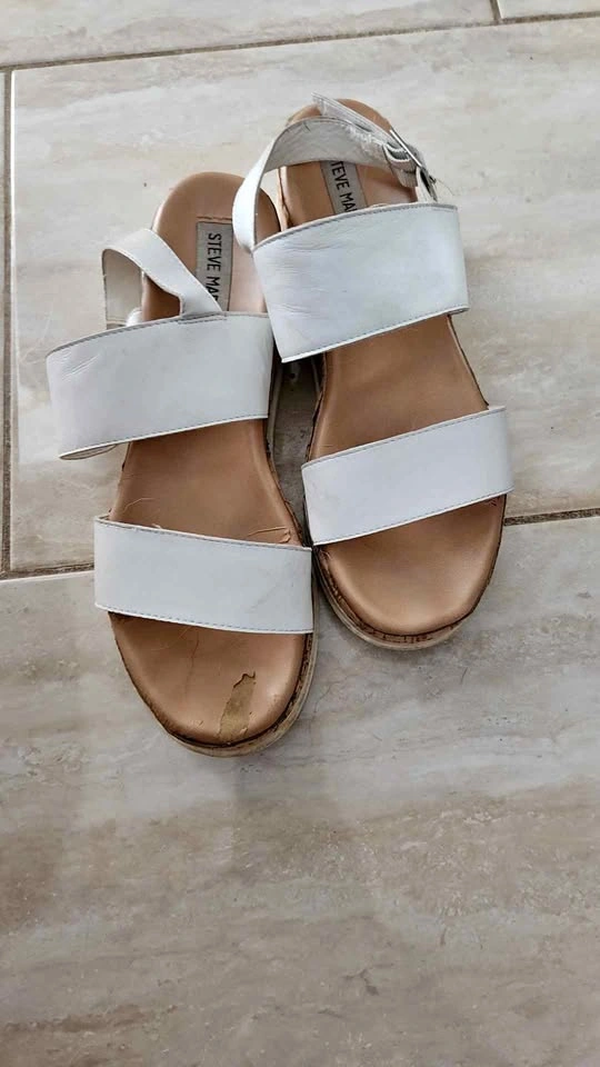 Steve Madden White Leather Sandals size 9M