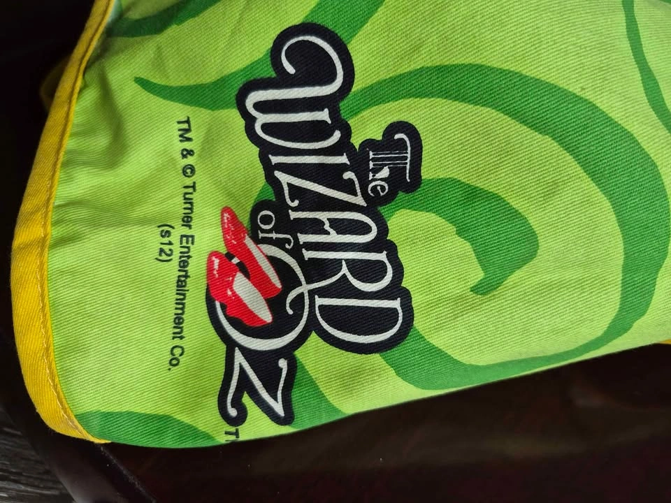 The Wizard of Oz Apron - photo 3