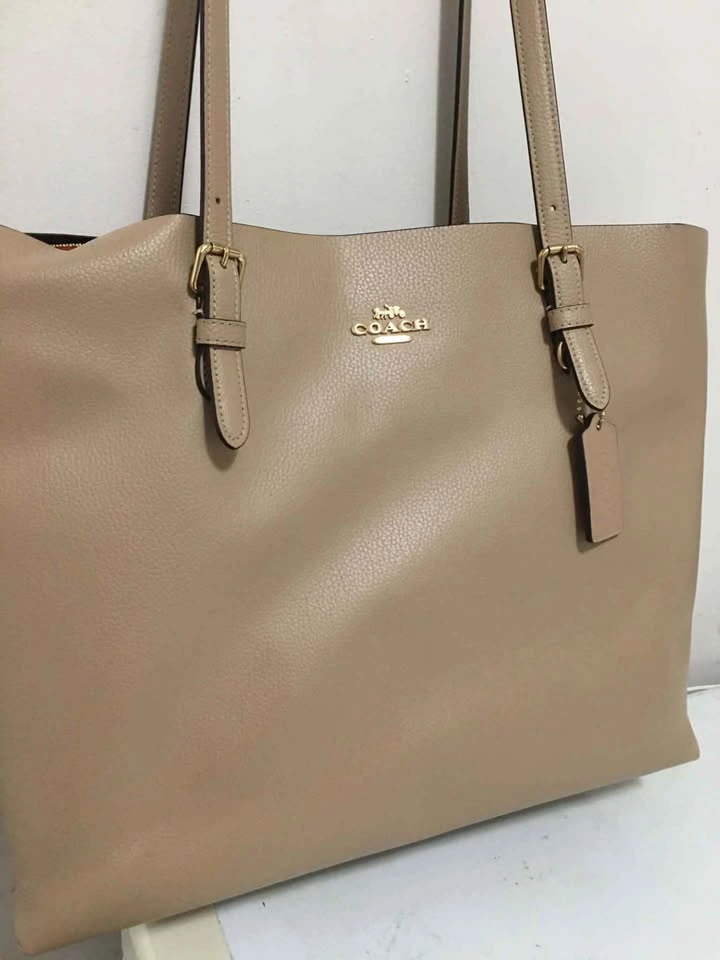 Authentic Coach Mollie large Tote in Taupe Leather - photo 2