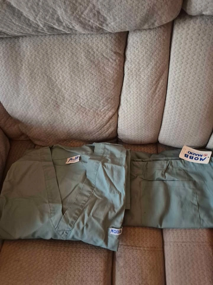 MOBB Medical Scrubs - photo 2