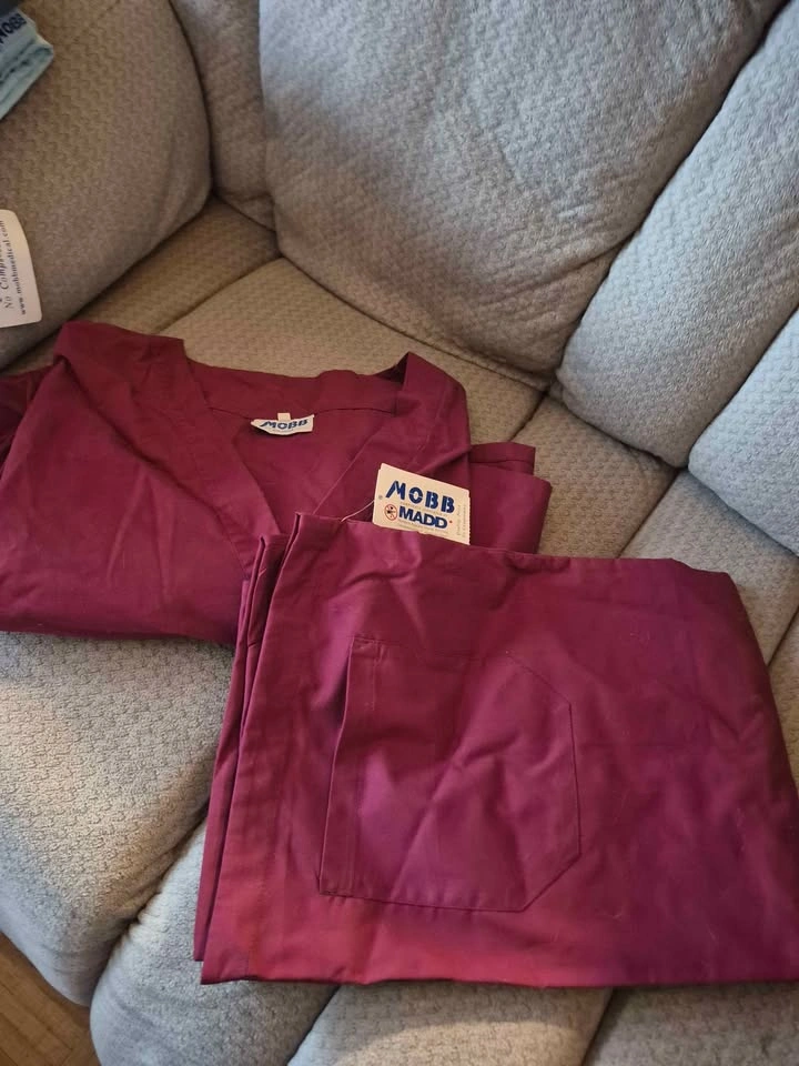 MOBB Medical Scrubs - photo 3